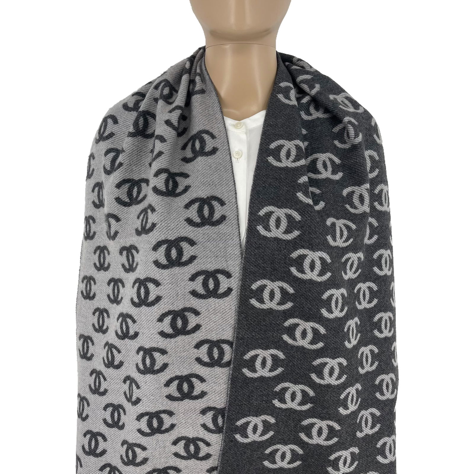 Chanel Grey Printed 65% Cashmere 35% Silk Scarf - 2