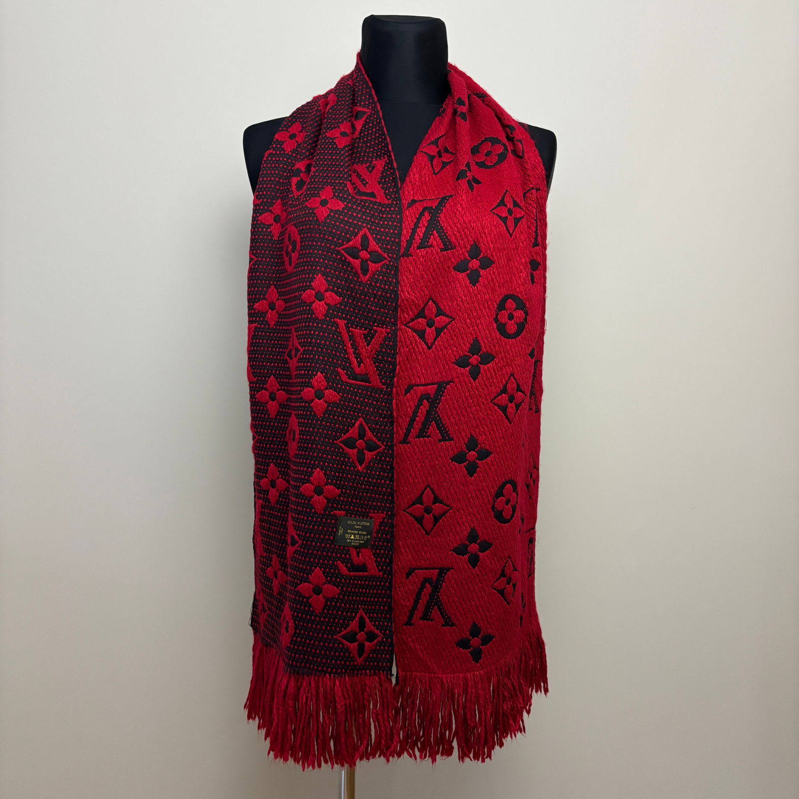 Louis Vuitton Bright Red Thick Wool & Silk Scarf (1 of 13)