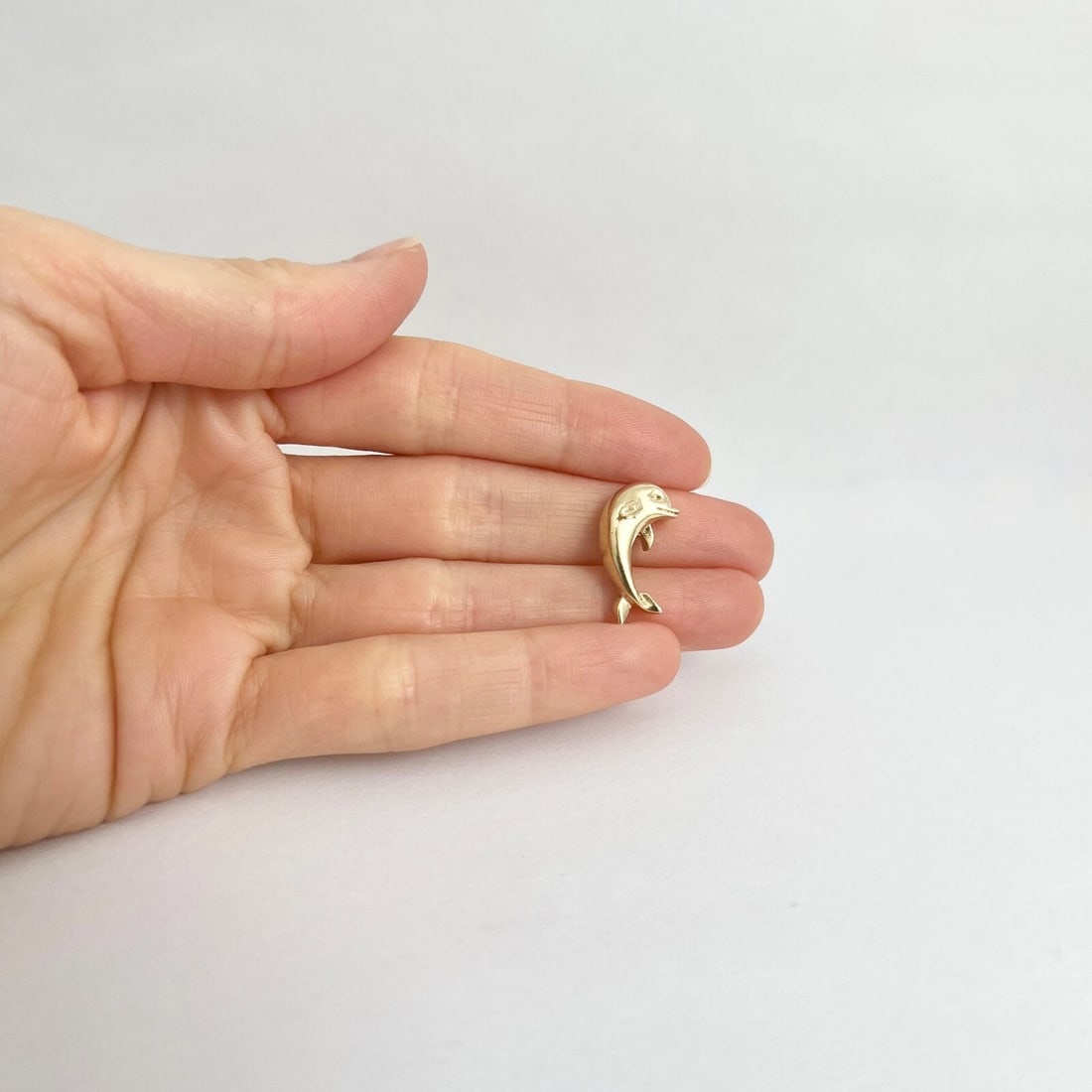 Vintage Dolphin Necklace Pendant Charm 14K Yellow Gold, 1.96 Grams - 2