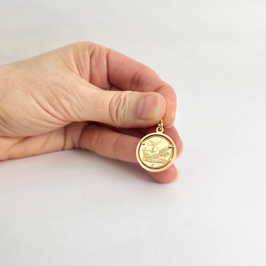 Vintage 1970's Italian Unoaerre Giampaoli Charm Pendant 18K Yellow Gold, 2.35 Gr - 4