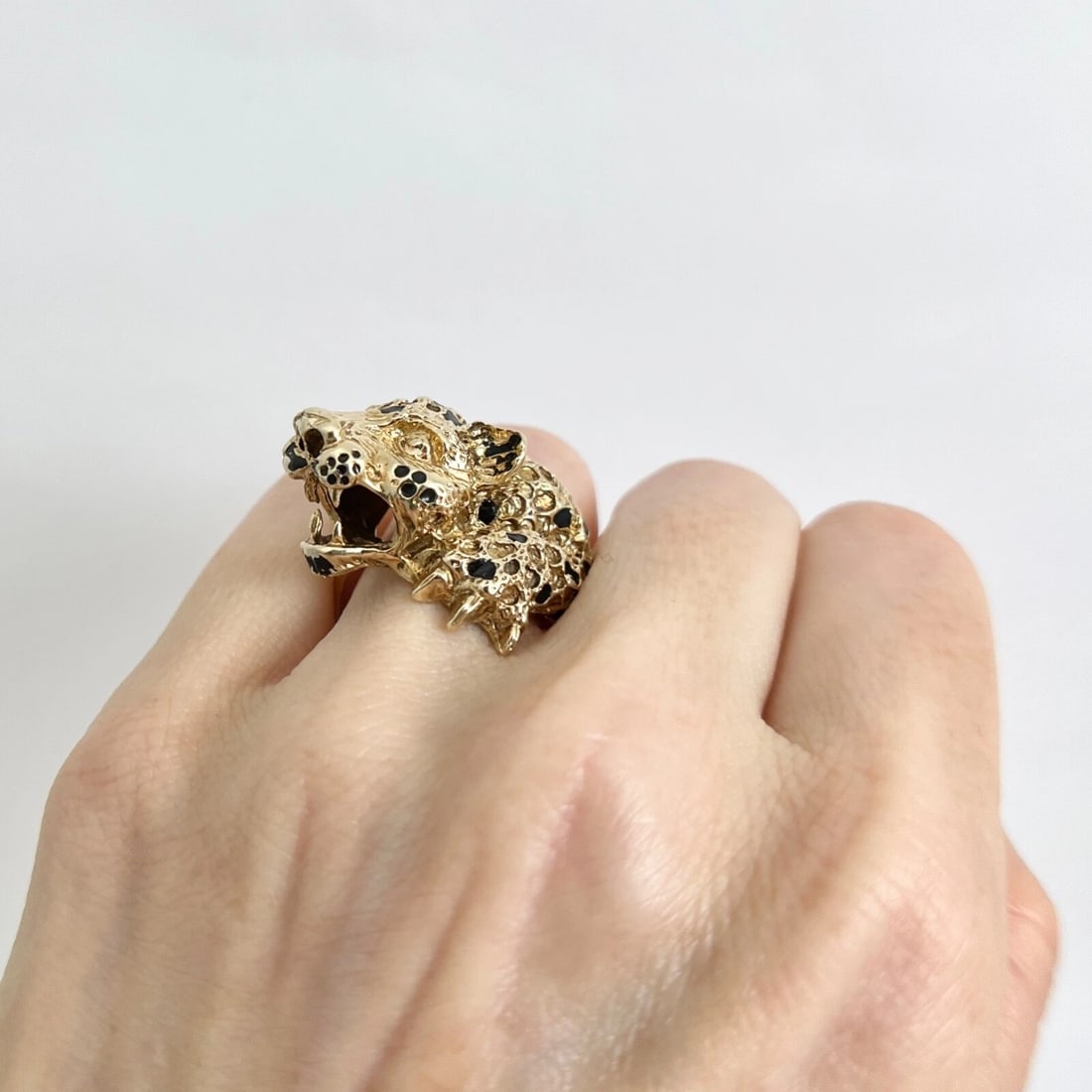Vintage 1950's Black Enamel Leopard Cheetah Jaguar Ring 12K Yellow Gold 11.25 Gr - 6