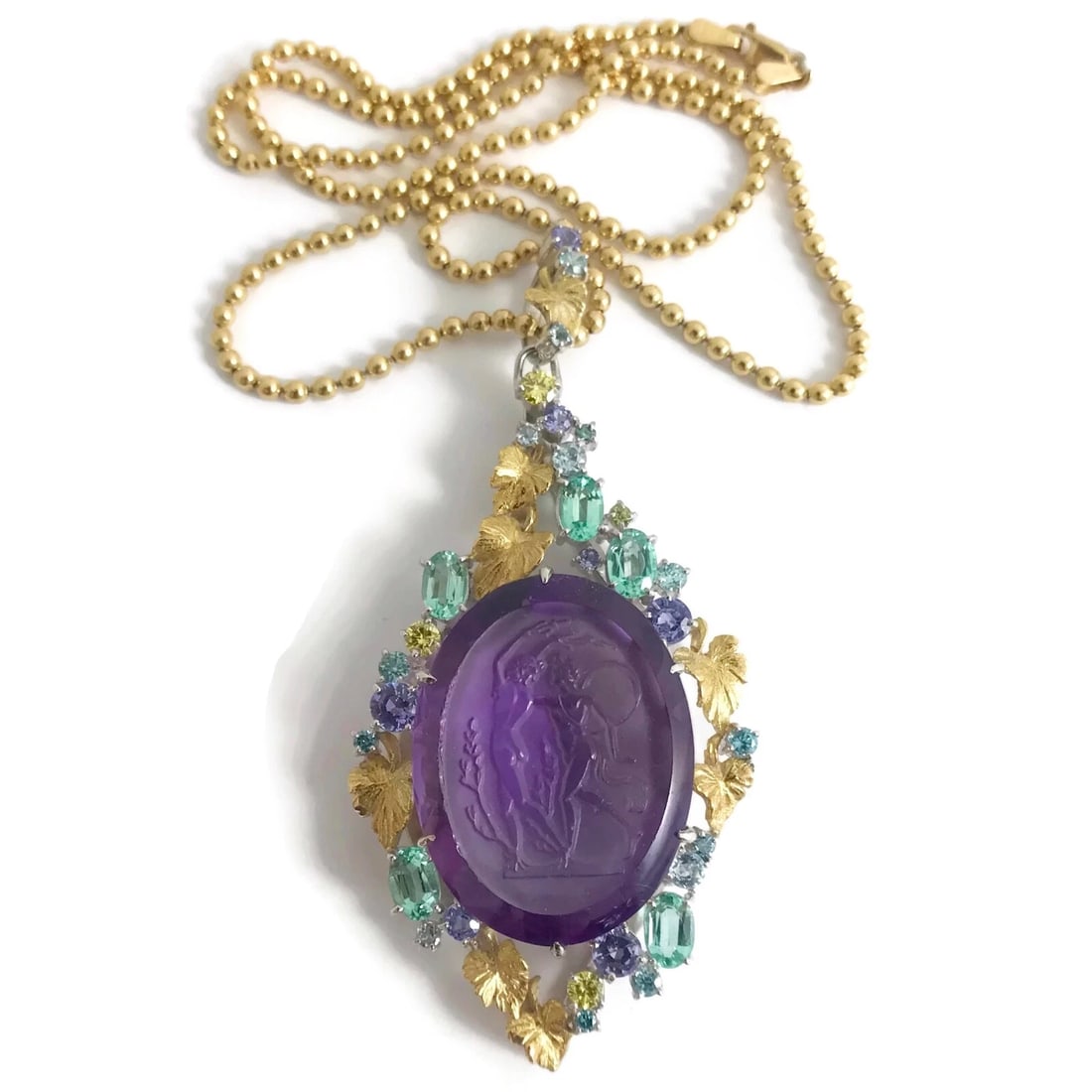 Vintage Hand Carved Amethyst Pendant Necklace Platinum 18K Yellow Gold 19.30 CTW: Vintage Hand Carved Amethyst Pendant Necklace Platinum 18K Yellow Gold 19.30 CTW This is a stunning one-of-a-kind necklace! Priced to sell! Any questions please do not hesitate to ask. Circa: 1960's