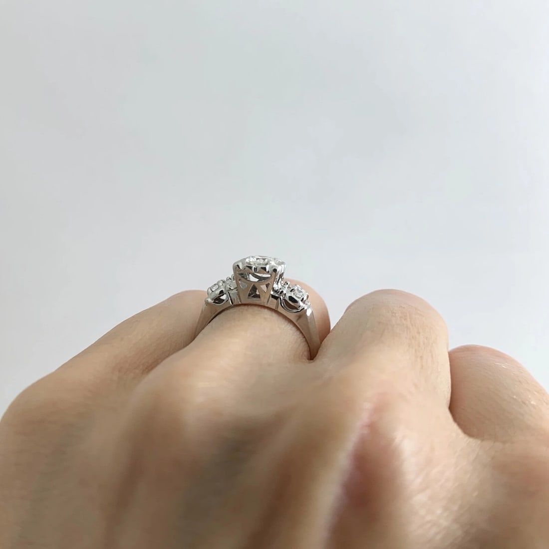 Vintage 3-Stone Diamond Scalloped Engagement Ring 14K White Gold, 3.38 Grams - 5