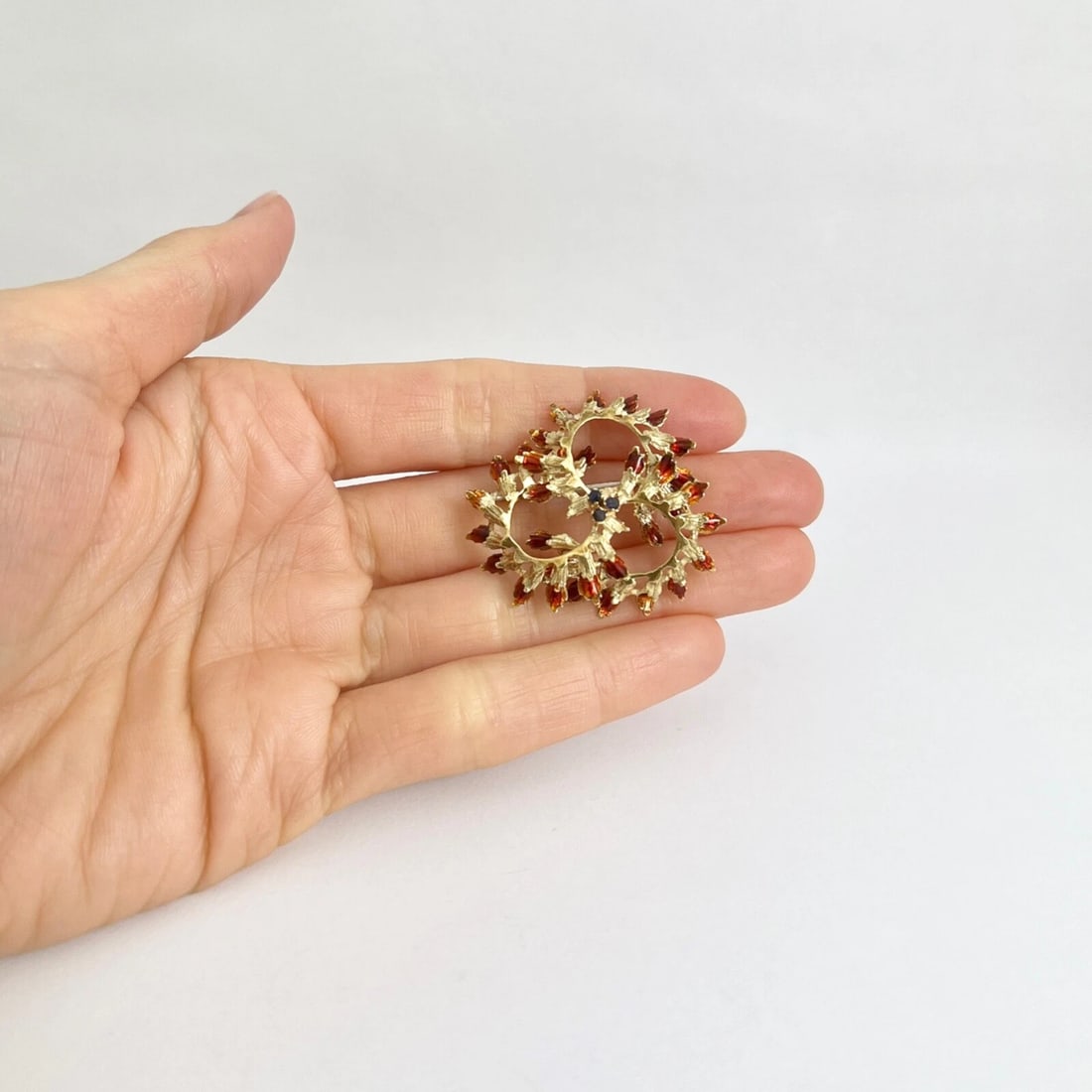 Vintage 1950's 1960's Sapphire Orange Enamel Brooch Pin 18K Yellow Gold 8.79 Gr - 2