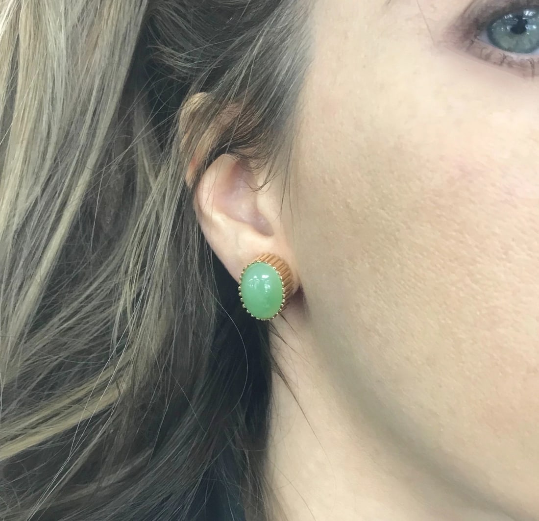 Vintage Oval Green Jade Stud Earrings 14K Yellow Gold Non-Pierced Clip On, 13 Gr - 11