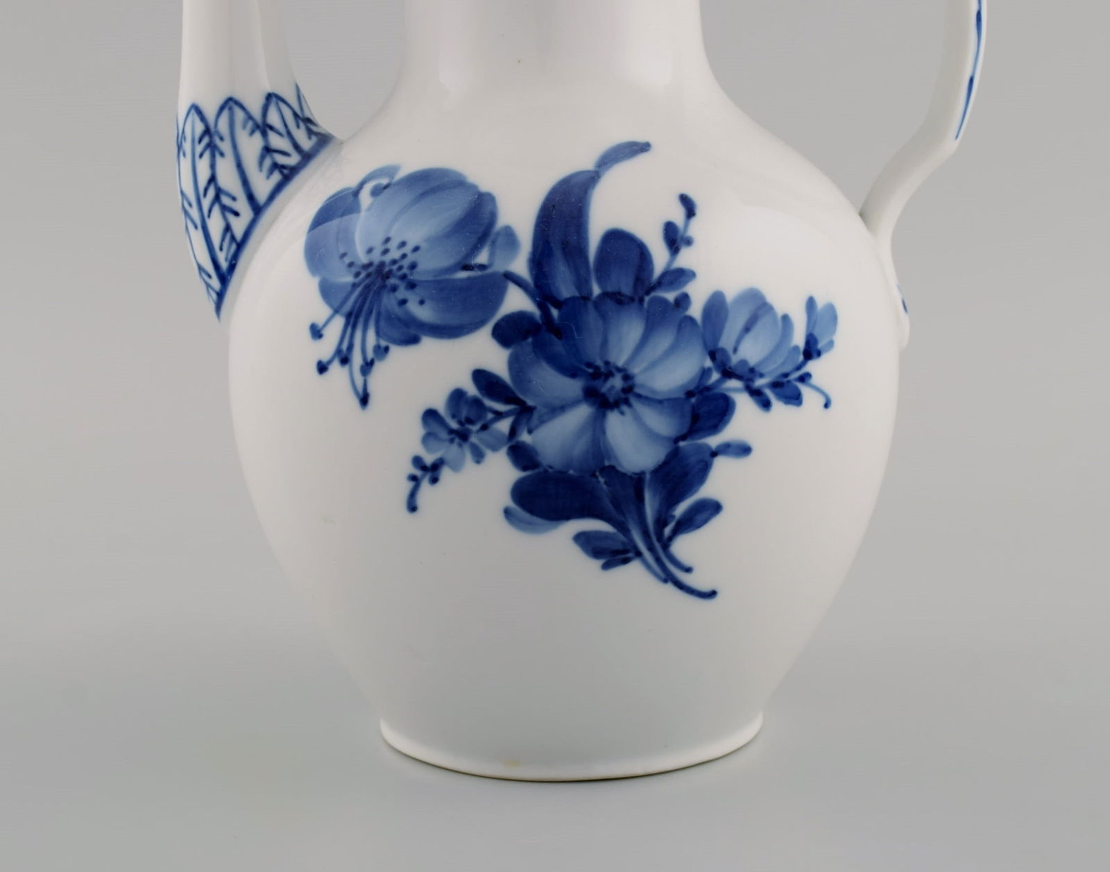 Royal Copenhagen Blue Flower Braided coffee pot. Model number 10/8189. Dated 1945. - 3
