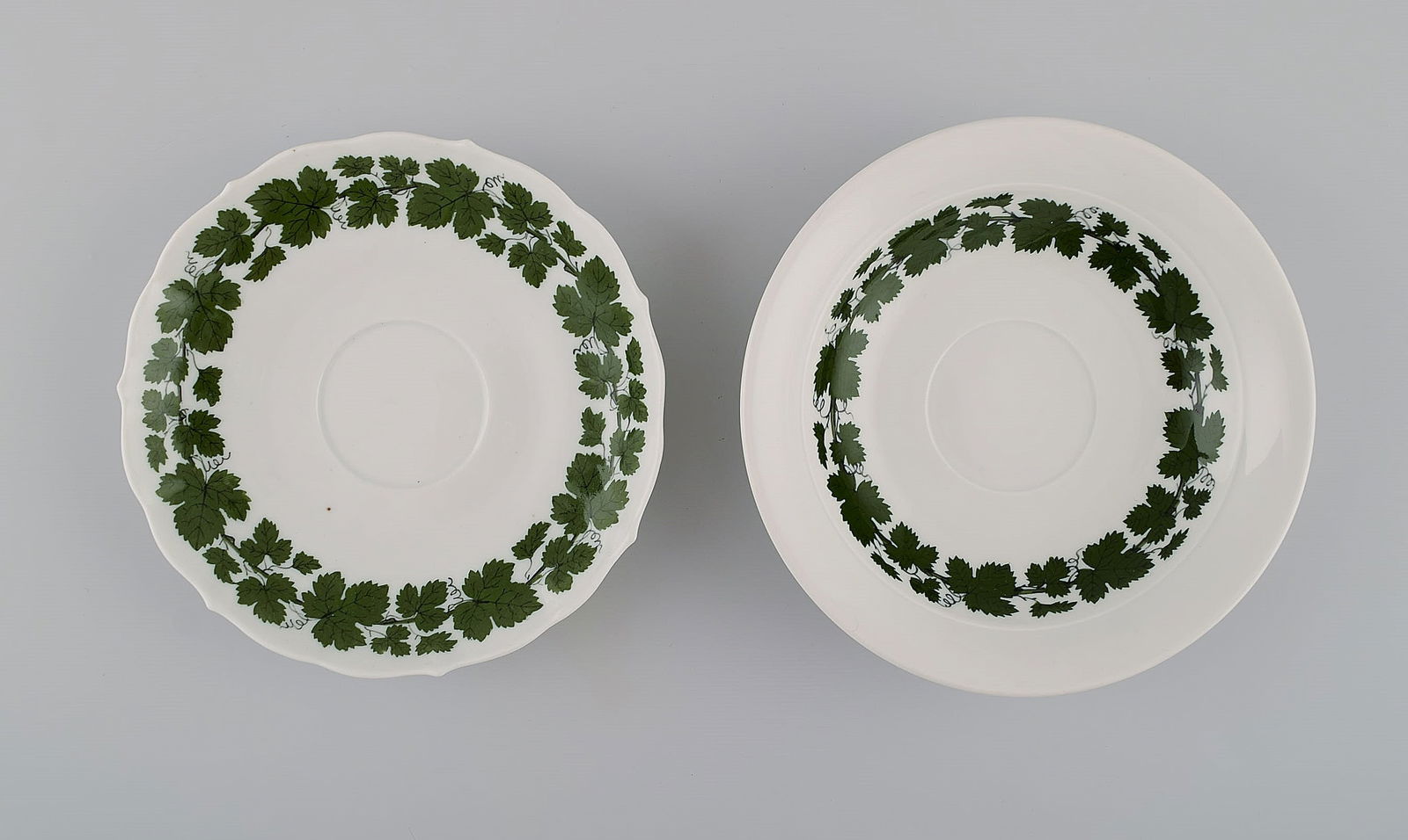 Two Meissen Green Ivy Vine Leaf coffee cups with saucers in hand-painted porcelain. 20th century. - 5