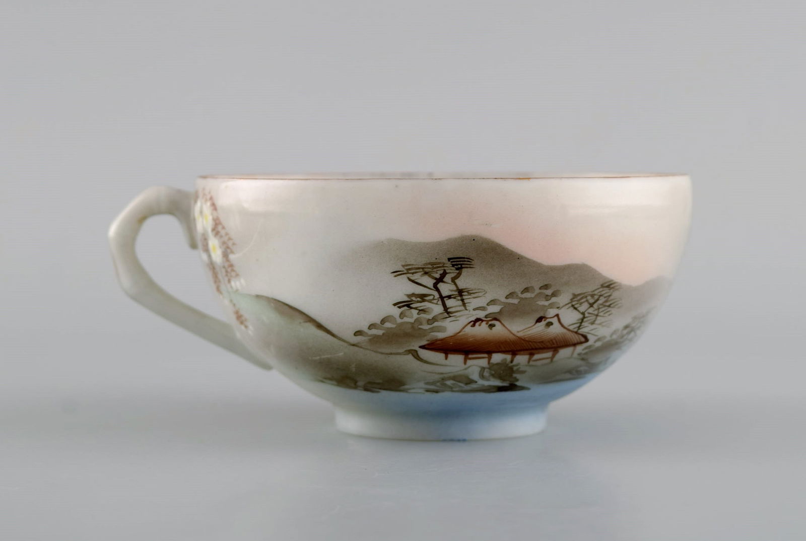 Japanese tea service in hand painted porcelain. Mid-20th century. - 7