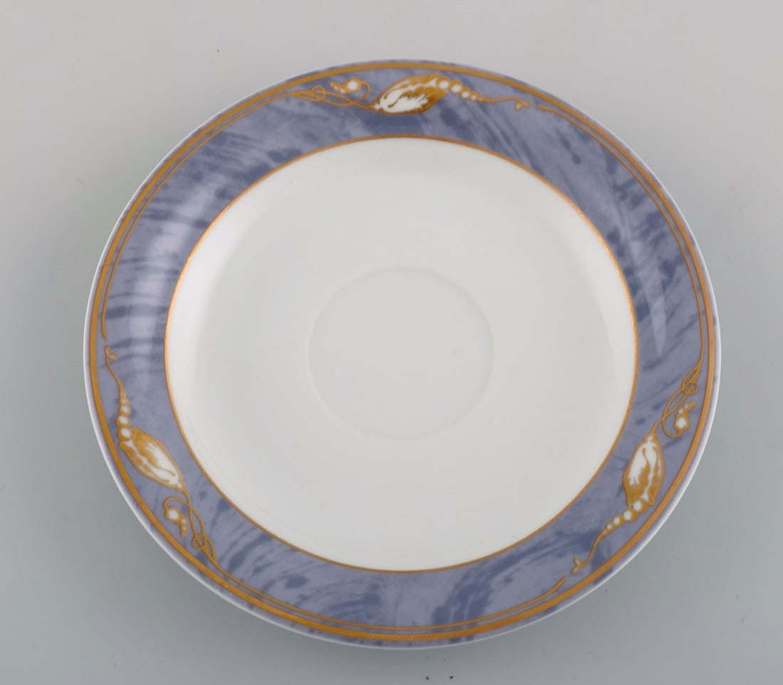 Seven Royal Copenhagen Gray Magnolia coffee cups with saucers in porcelain. Late 20th century. - 5