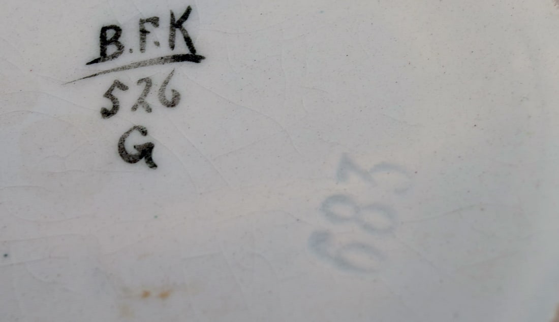 A pair of large large faience vases with hand-painted flamingos and lake pavilion. 1930s. - 7