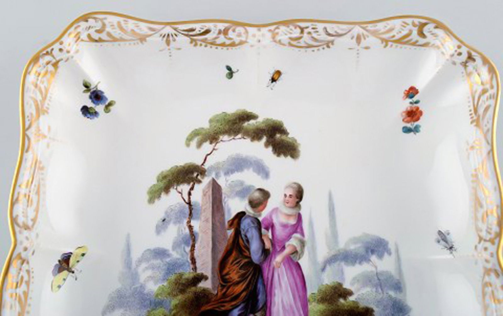Antique Meissen dish / bowl in hand-painted porcelain. Romantic scenery with noble couple, - 3