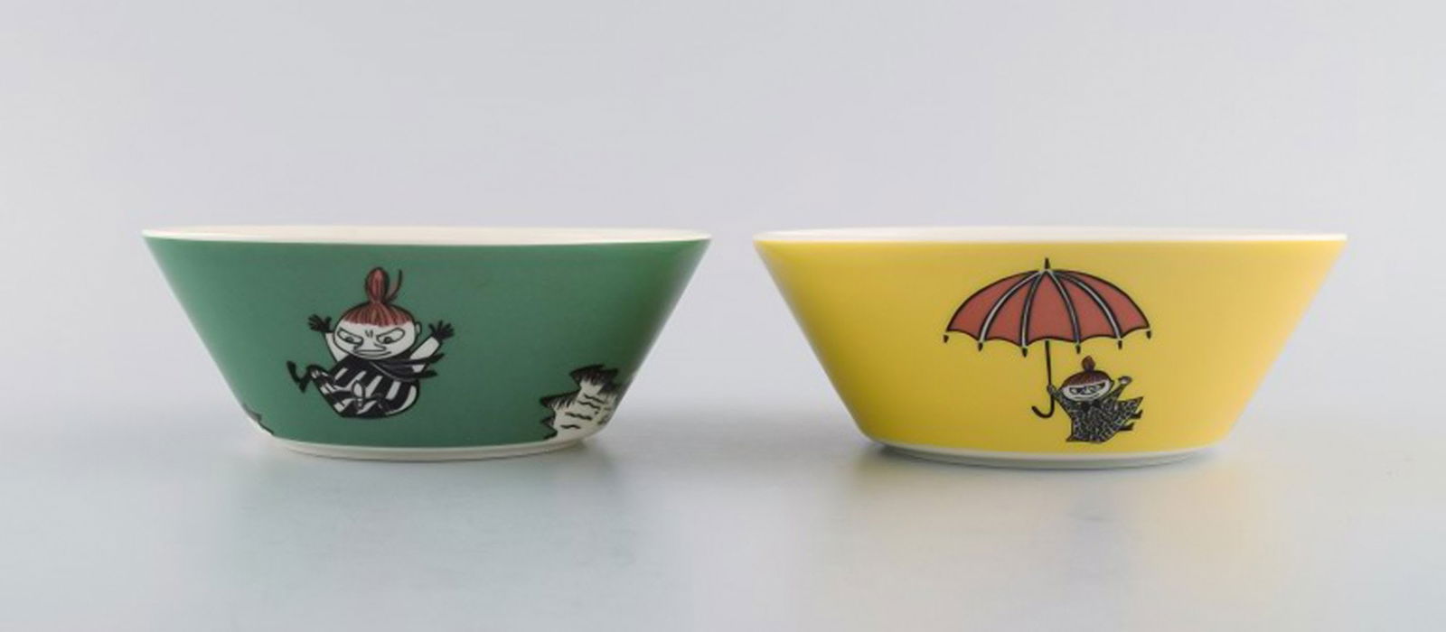 Arabia, Finland. Two porcelain bowls with motifs from "Moomin". Late 20th century.: Title: Arabia, Finland. Two porcelain bowls with motifs from "Moomin". Late 20th century. Description: Arabia, Finland. Two porcelain bowls with motifs from "Moomin". Late 20th century. In excellent