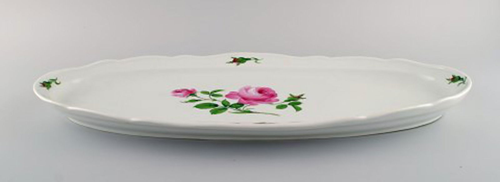 Large antique Meissen fish dish in hand-painted porcelain with pink roses. Early 20th century. - 3