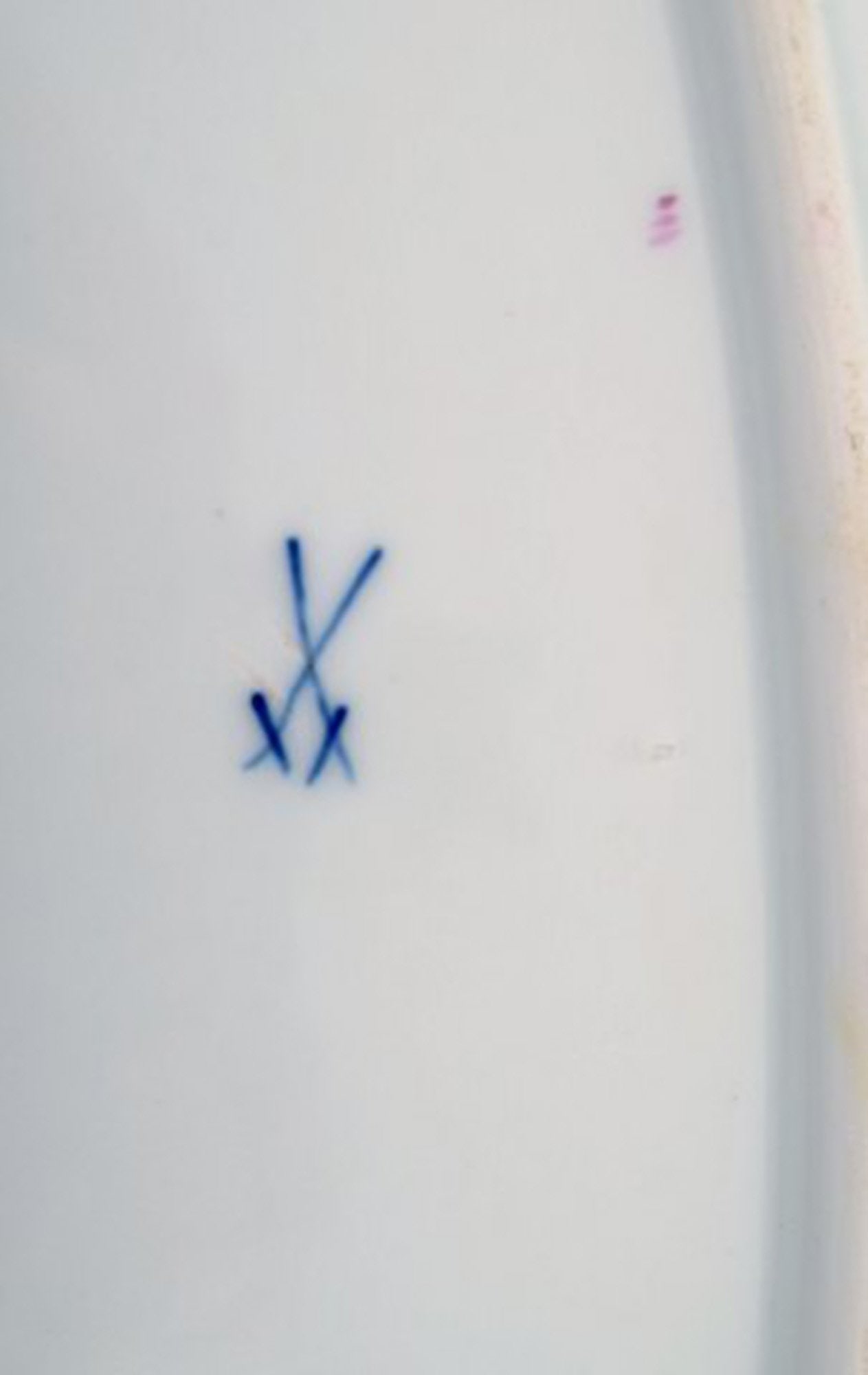 Large antique Meissen fish dish in hand-painted porcelain with pink roses. Early 20th century. - 4