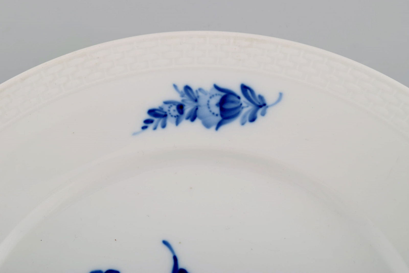 Royal Copenhagen Blue Flower Braided dish. Dated 1962. Model number 10/8162. - 4