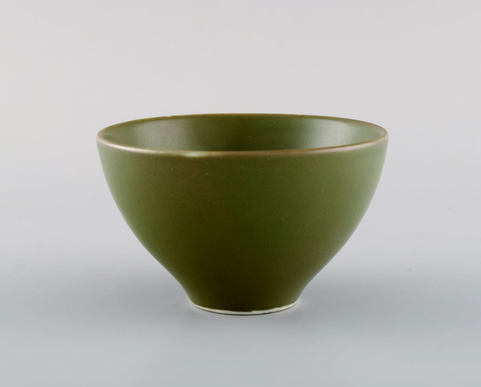 Gerd Bøgelund for Royal Copenhagen. Bowl in glazed ceramics with lotus flower in relief. (1 of 5)