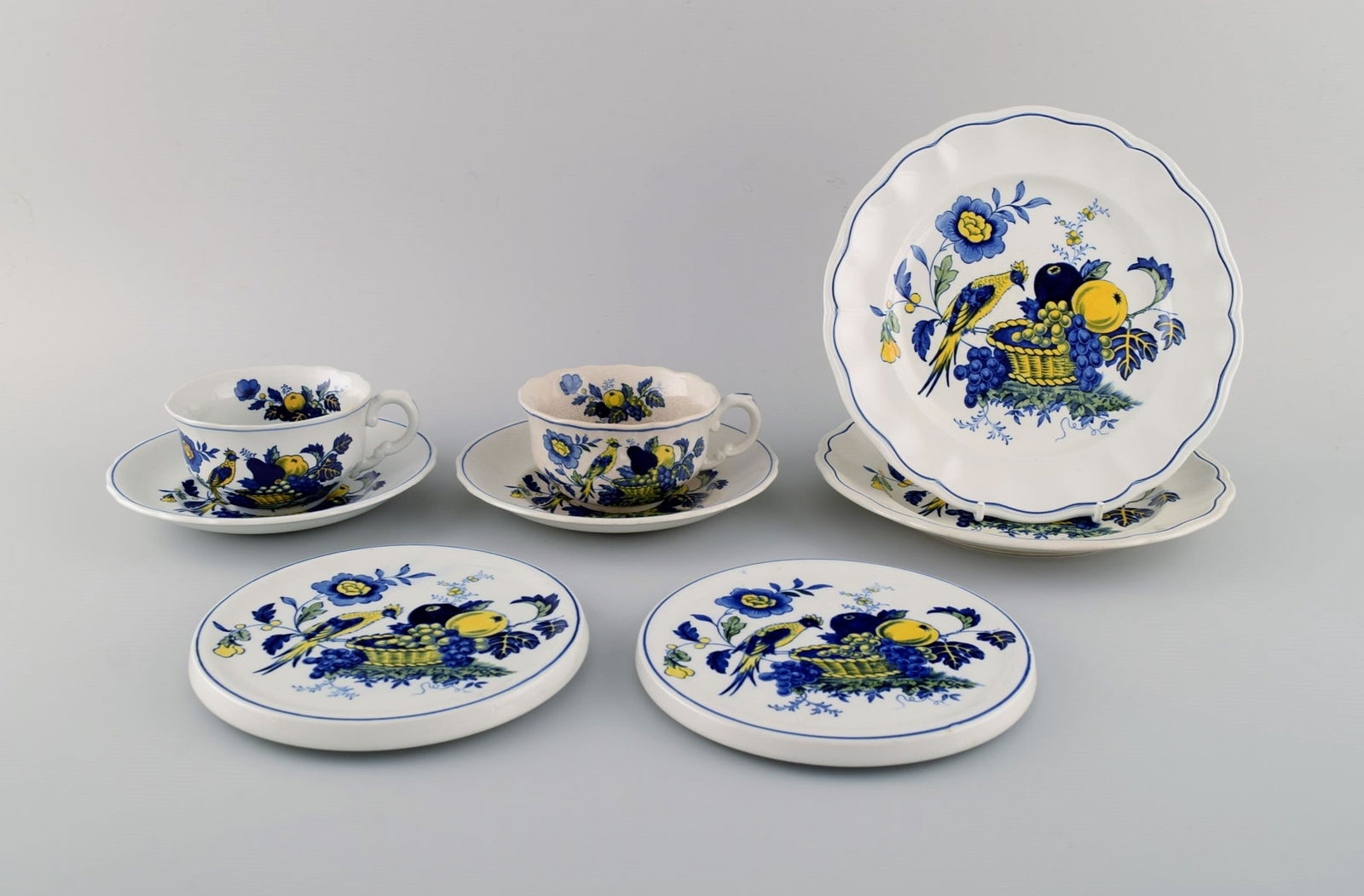 Spode, England. Blue Bird service in hand-painted porcelain. Two teacups with saucers, two plates (1 of 8)