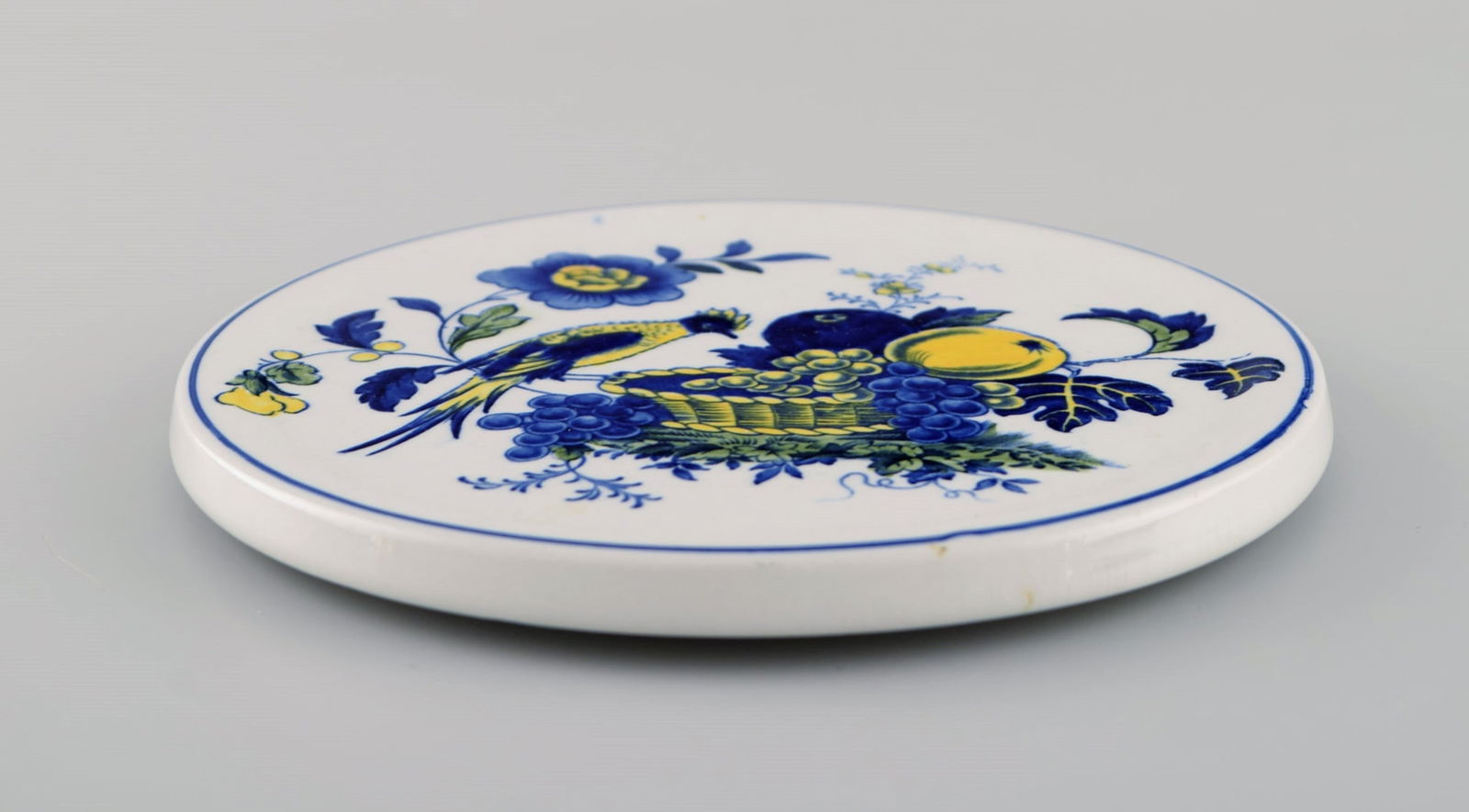 Spode, England. Blue Bird service in hand-painted porcelain. Two teacups with saucers, two plates - 7