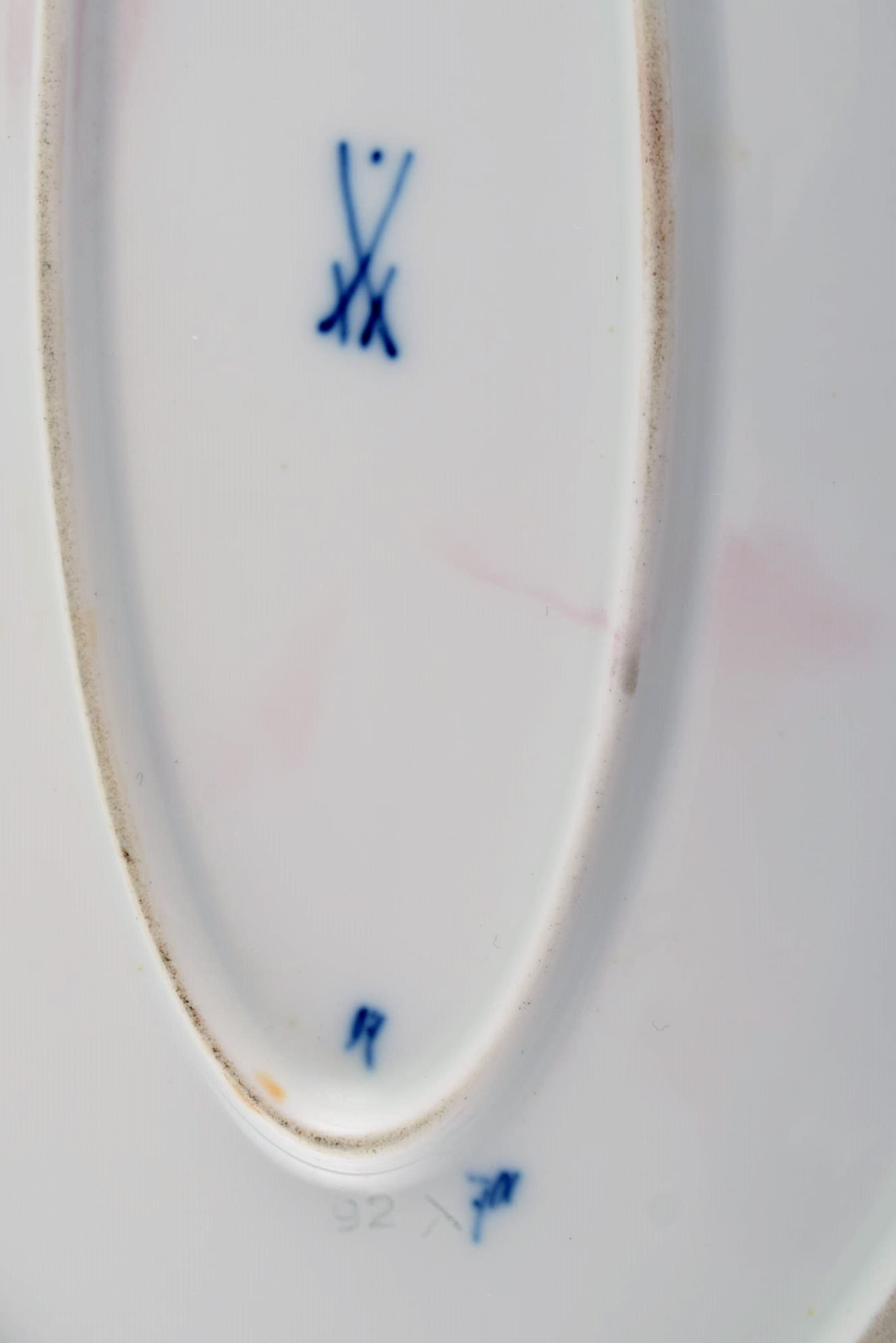 Antique Meissen porcelain bowl with hand-painted flowers and insects. 19th century. - 5