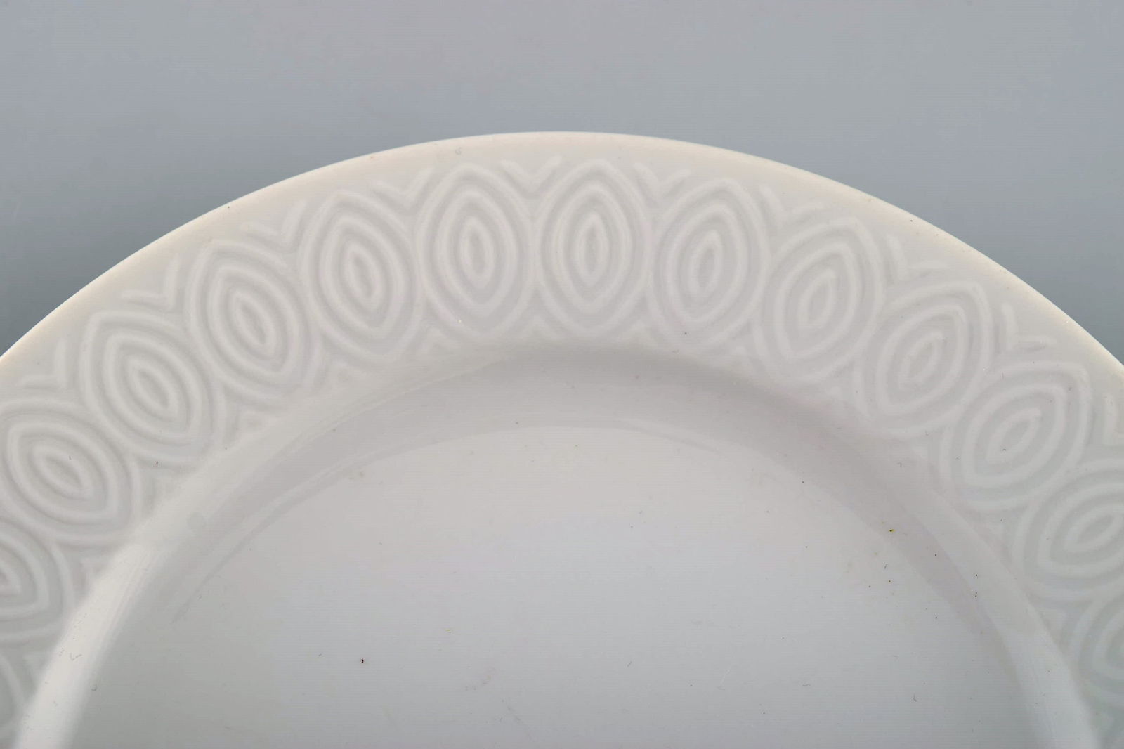 Royal Copenhagen. Salto Service, White. Nine salad plates. 1960s. - 3