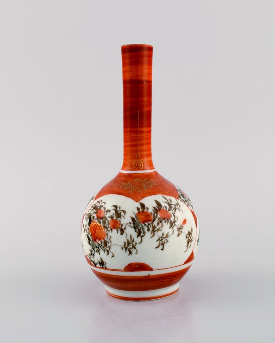 Antique Chinese long necked vase in hand-painted porcelain. 19th century. (1 of 6)