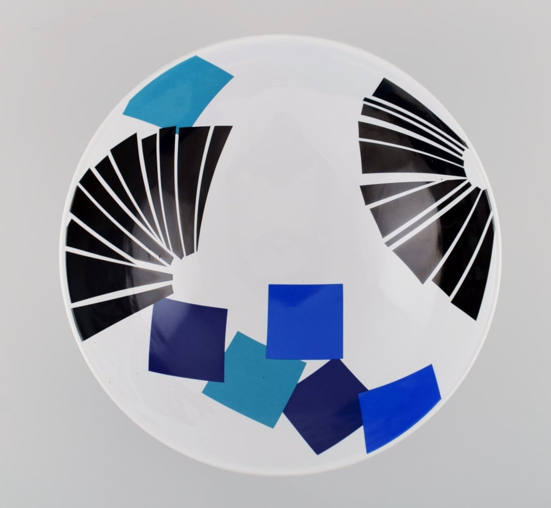 Anne Marie Trolle for Royal Copenhagen. Rare Collage bowl in faience. Late 20th century. (1 of 6)