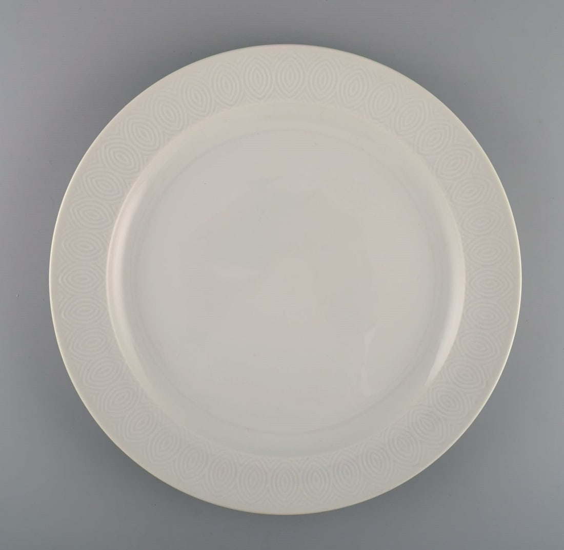 Royal Copenhagen. Salto Service, White. Large round serving dish. 1960s. (1 of 5)