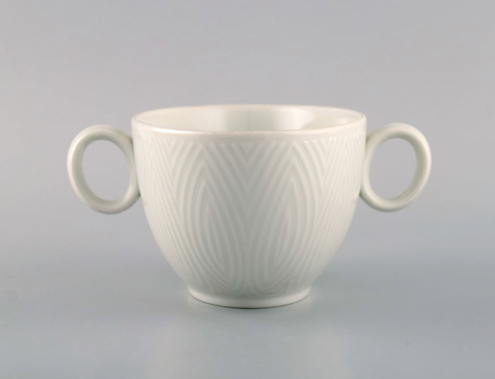 Royal Copenhagen. Salto Service, White. Sauce bowl. 1960s. (1 of 5)