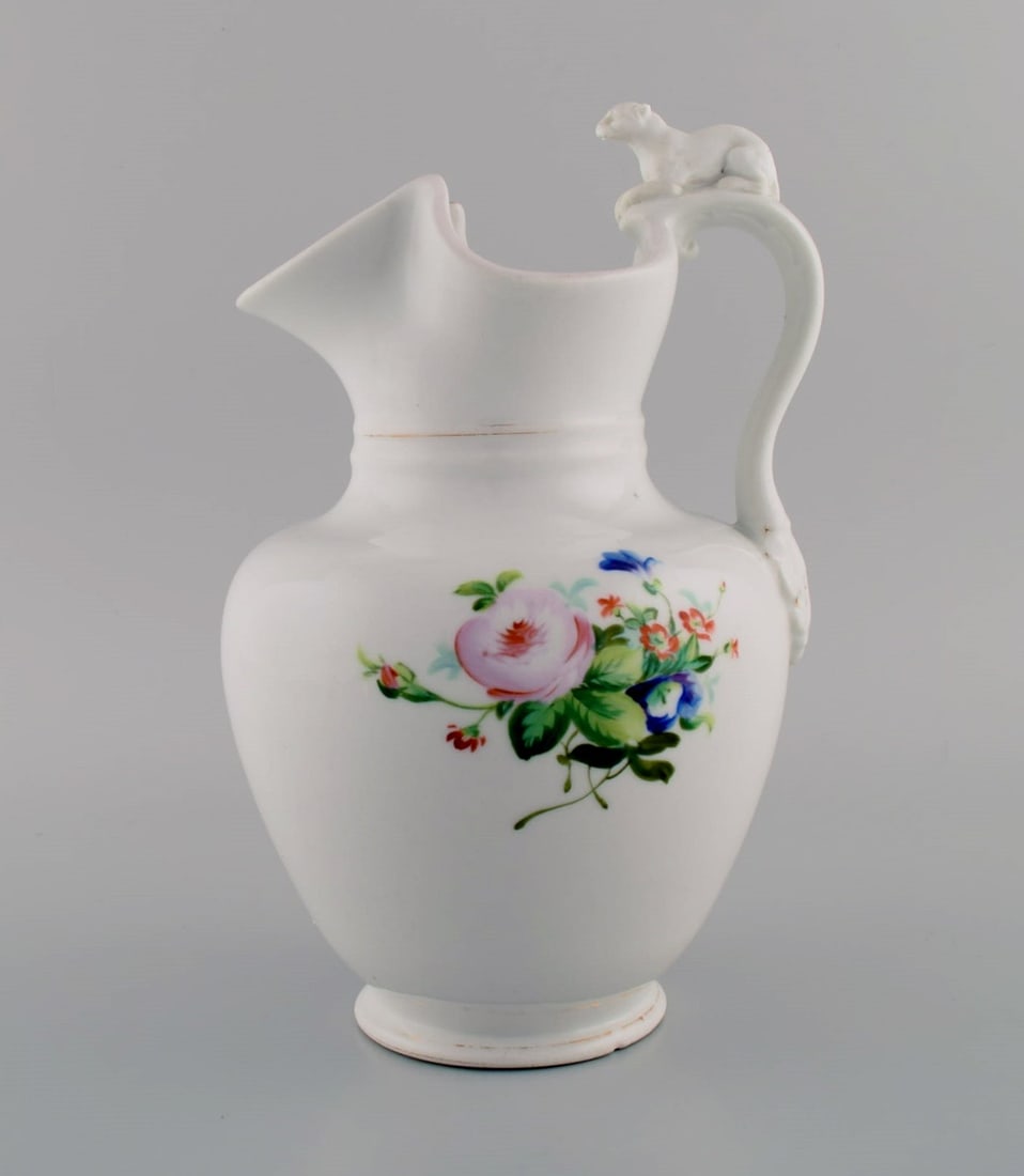 Antique Bing & Grøndahl chocolate jug in porcelain modeled with a lion on the handle. (1 of 7)