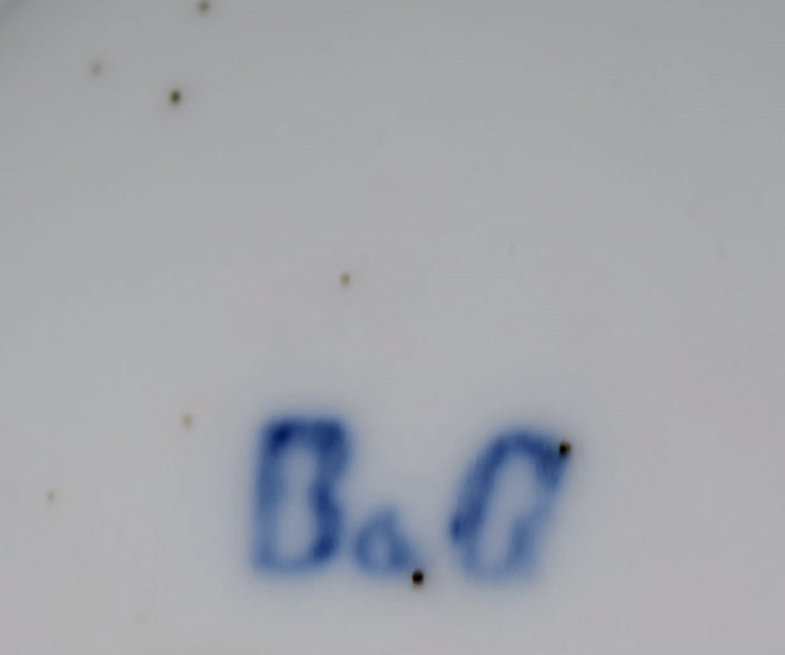 Antique Bing & Grøndahl chocolate jug in porcelain modeled with a lion on the handle. - 6