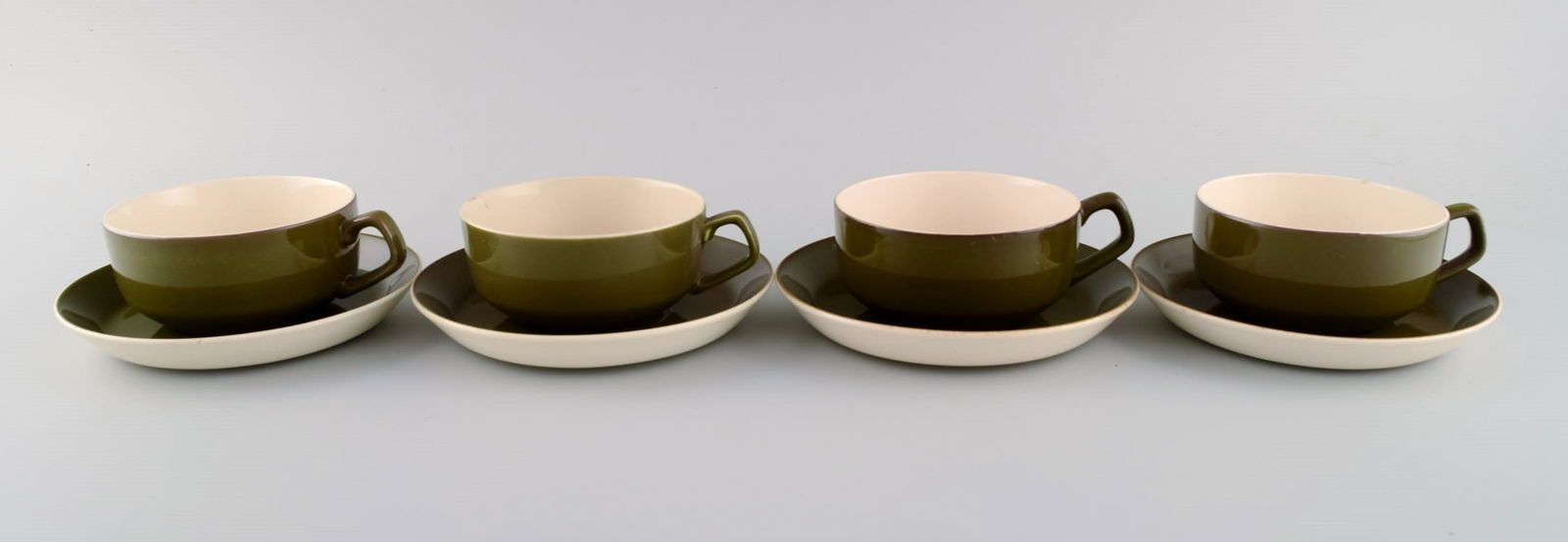Four Aluminia Timiana teacups in glazed faience. Beautiful glaze in dark green shades. 1960s. (1 of 5)