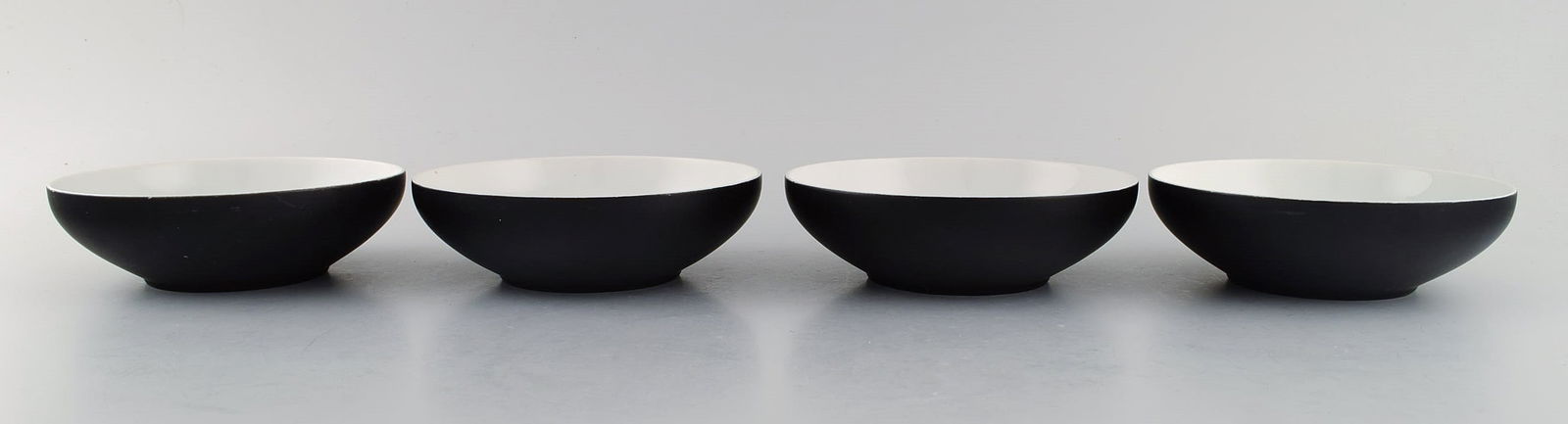 Kenji Fujita for Tackett Associates. Four bowls in porcelain. Dated 1953-56. (1 of 5)