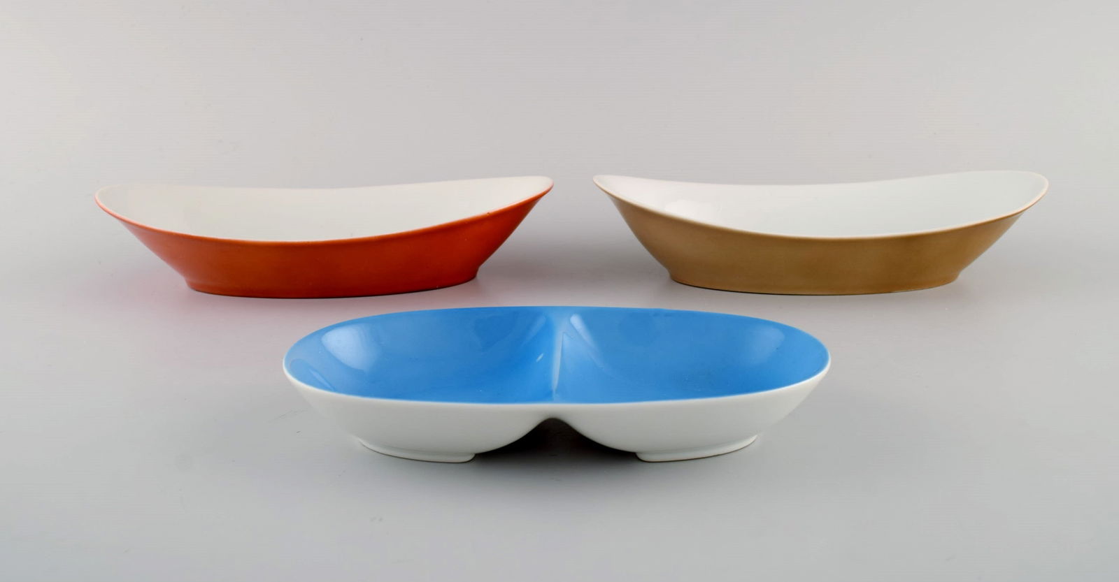 Kenji Fujita for Tackett Associates. Three bowls in porcelain. Dated 1953-56. (1 of 7)