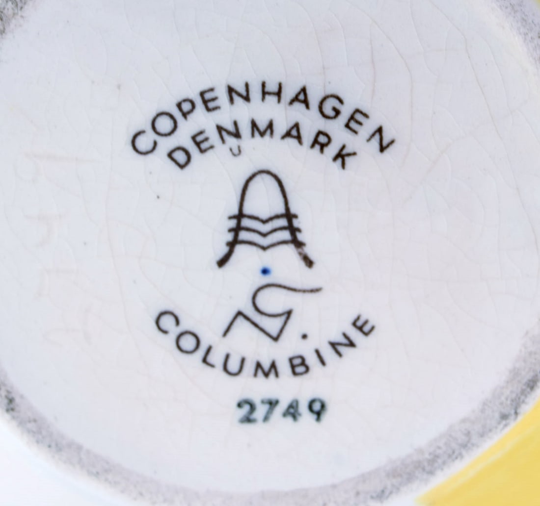 Nils Thorsson for Aluminia. Large Columbine bowl in hand-painted glazed faience. White, black and - 7