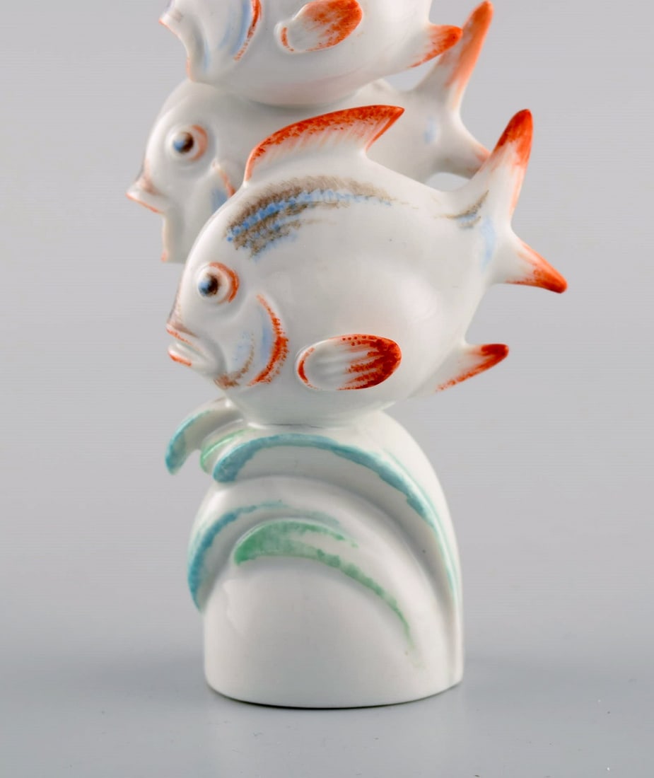 Willi Münch-Khe (1885-1960) for Meissen. Art deco figure in hand-painted porcelain. Three fish. - 5