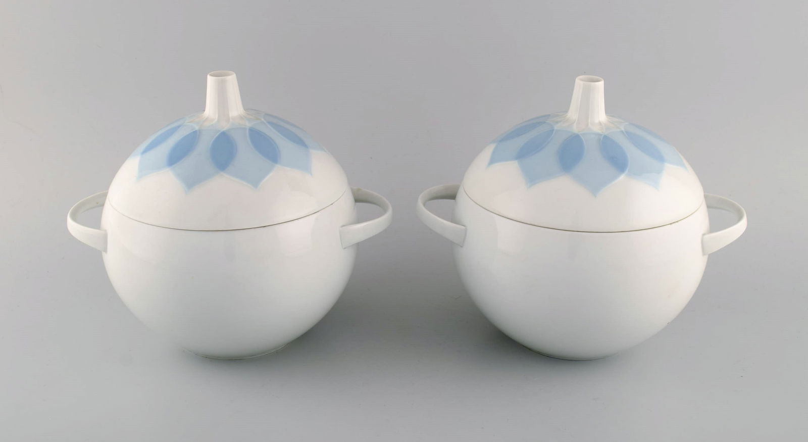 Bjørn Wiinblad for Rosenthal. Two Lotus porcelain lidded tureens decorated with light blue (1 of 7)