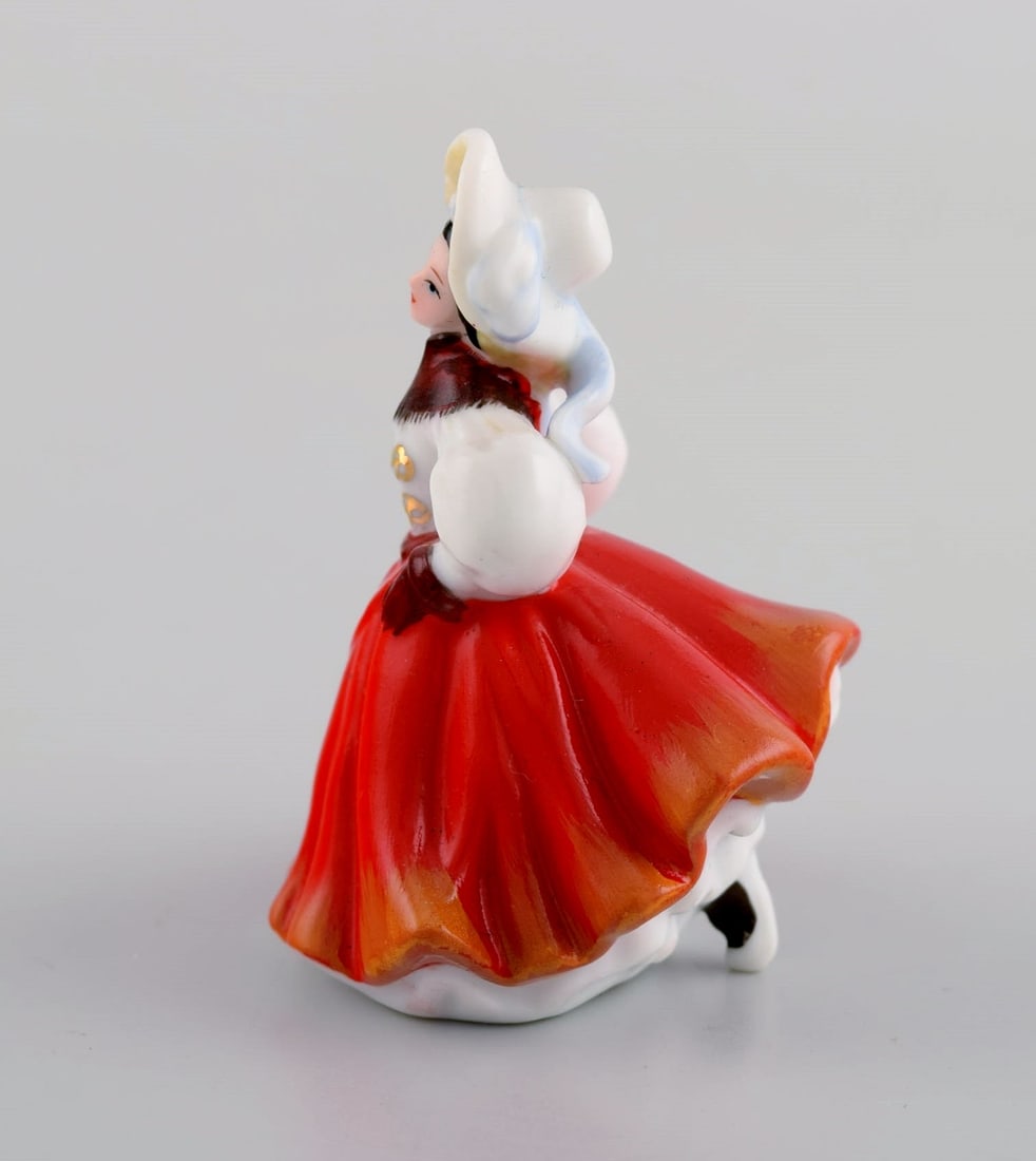 Two Royal Doulton porcelain figurines. Dancer and judge. Buzfuz, mid 20th ccentury. - 3