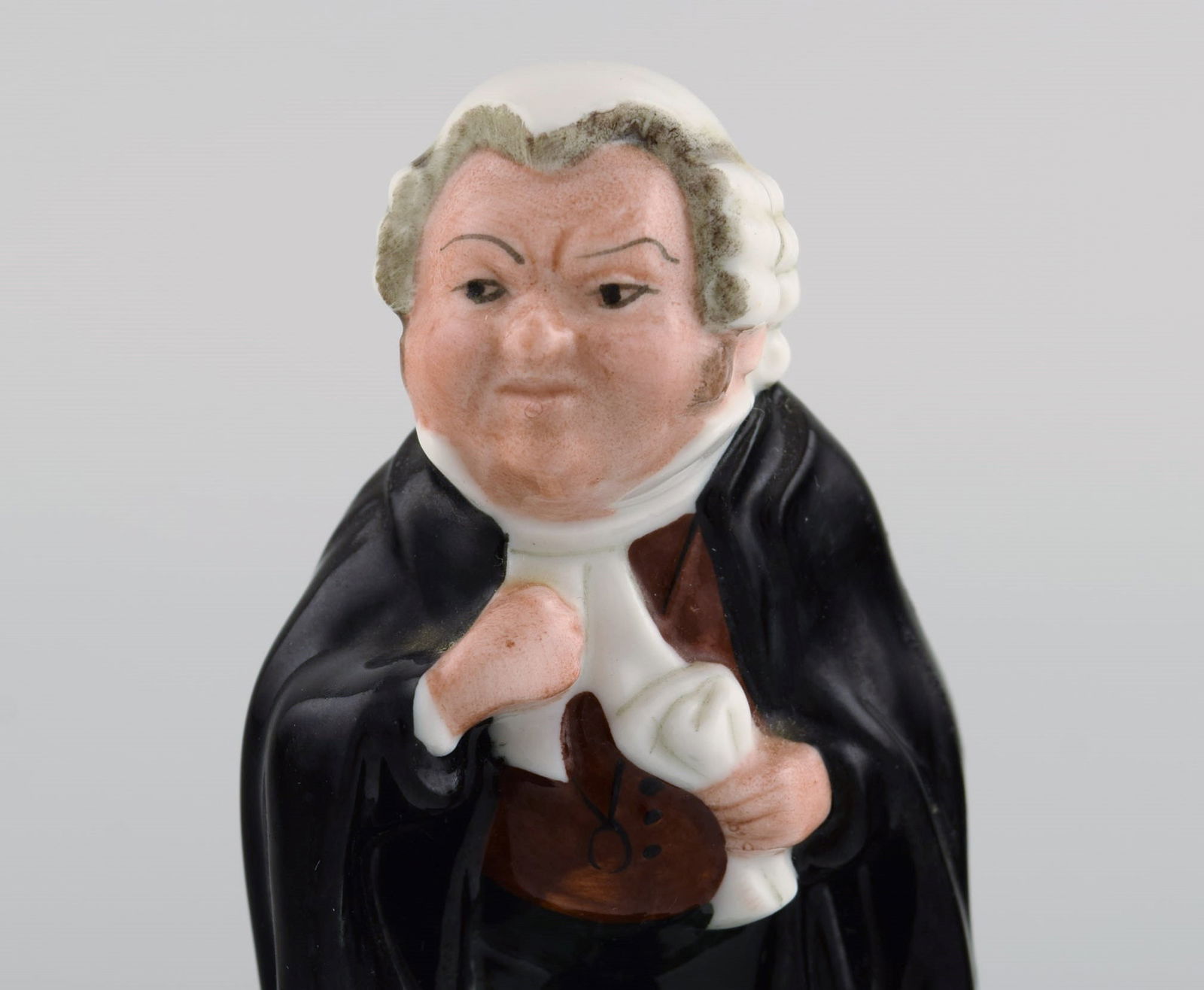 Two Royal Doulton porcelain figurines. Dancer and judge. Buzfuz, mid 20th ccentury. - 6