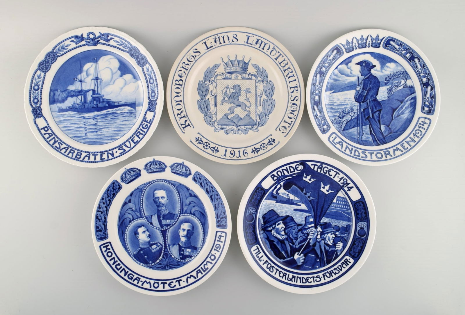 Five antique Rörstrand anniversary / memorial plates. Early 20th century.: Title: Five antique Rörstrand anniversary / memorial plates. Early 20th century. Description: Five antique Rörstrand anniversary / memorial plates. Early 20th century. Diameter: 25-26 cm.