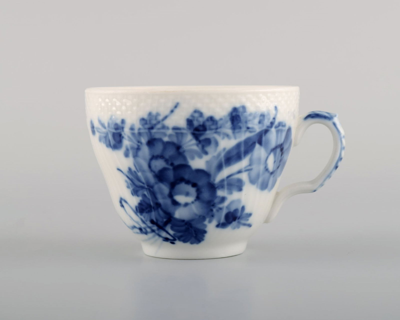 Royal Copenhagen Blue Flower Curved coffee service for six people. 1960s. Model number 10/1549. - 3