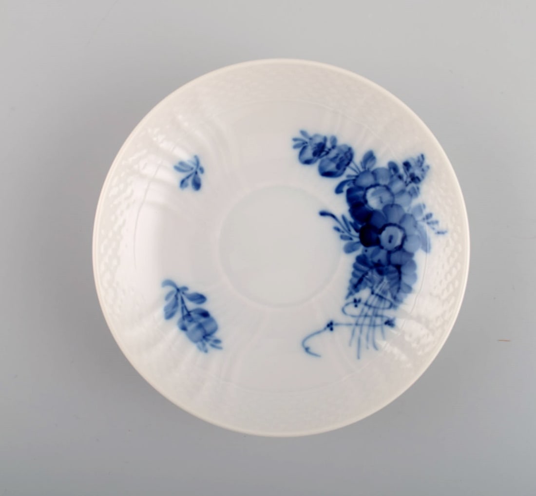 Royal Copenhagen Blue Flower Curved coffee service for twelve people. 1960s. Model number 10/1549. - 4