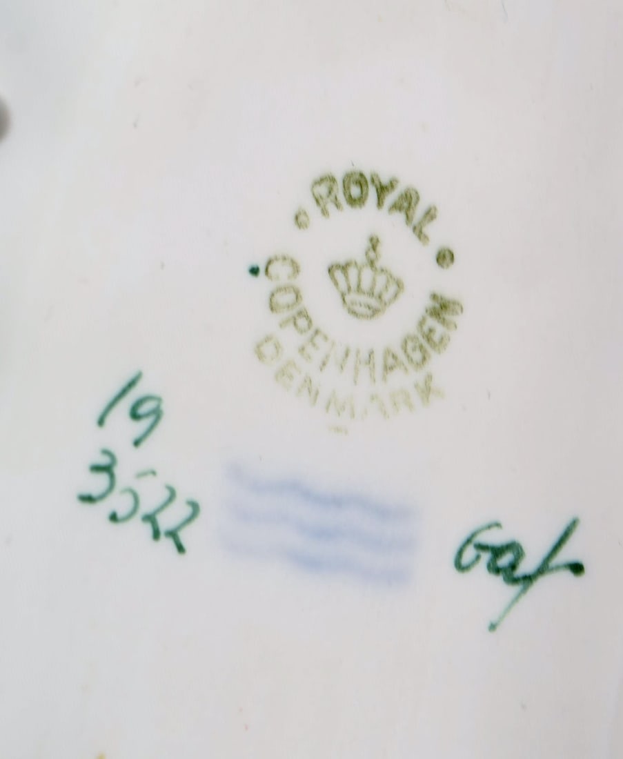 Large Royal Copenhagen Fauna Danica fish grate in hand-painted porcelain with fish and gold - 6