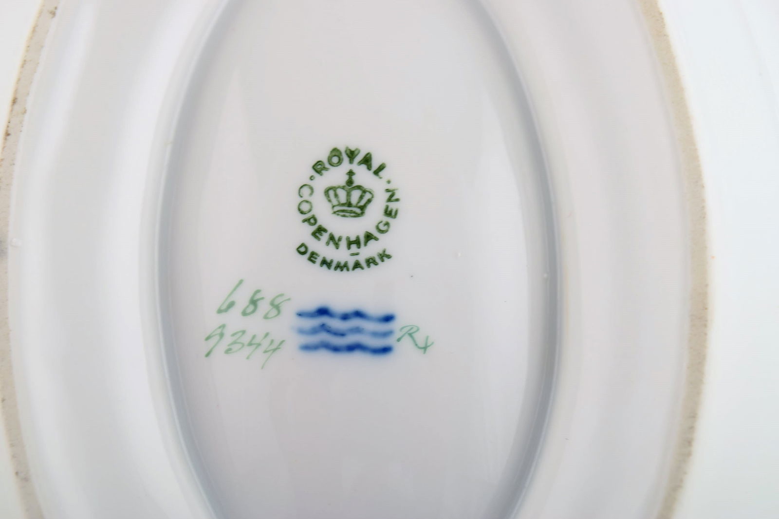 Two Royal Copenhagen Brown Rose sauce boats. 1960s. - 6