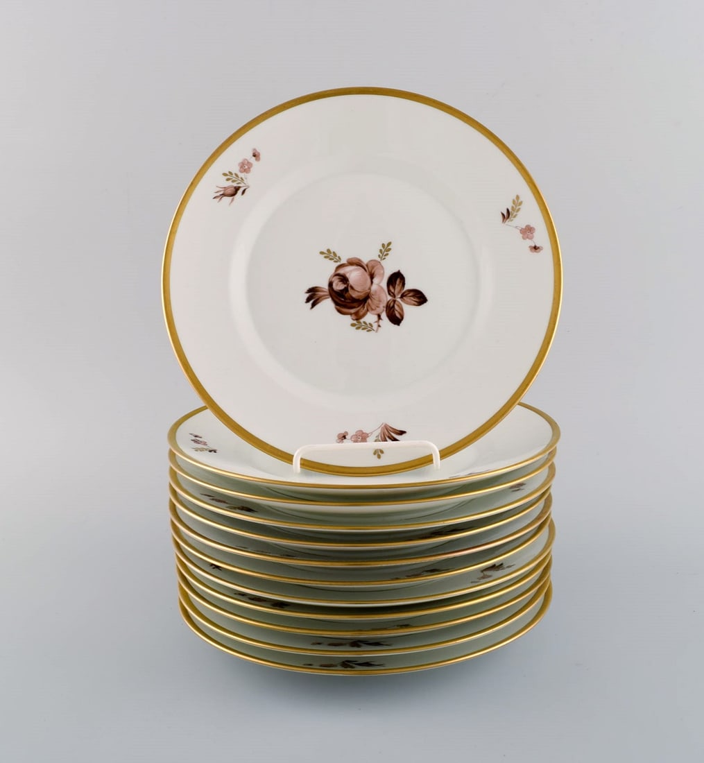 Twelve Royal Copenhagen Brown Rose plates. Model number 688/9589. 1960s. (1 of 4)
