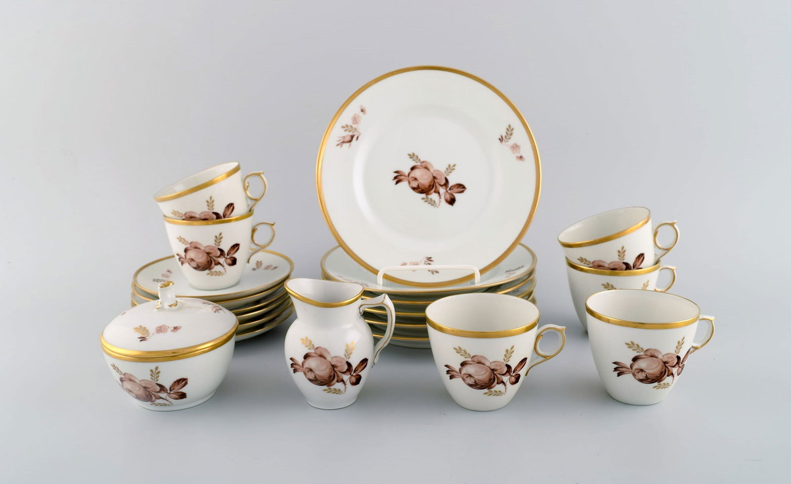 Royal Copenhagen Brown Rose coffee service for six people. 1960s / 70s.: Title: Royal Copenhagen Brown Rose coffee service for six people. 1960s / 70s. Description: Royal Copenhagen Brown Rose coffee service for six people. 1960s / 70s. Consisting of six coffee cups with s
