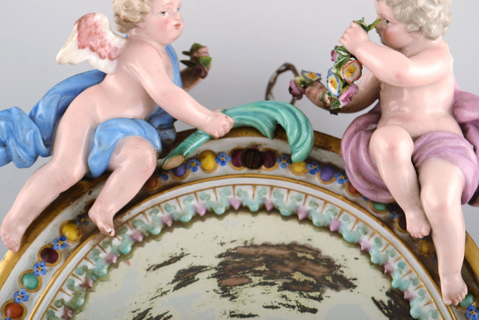 Antique Meissen porcelain mirror with original glass. Decorated with angels and repousse flowers. - 6