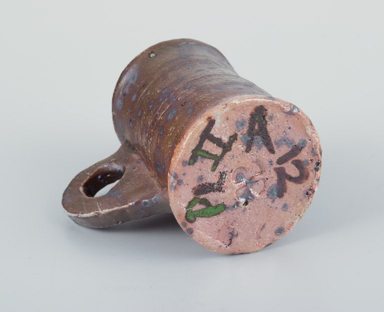 Danish studio ceramicist. Three unique miniature ceramic mugs. Decorated with various earth-toned - 7