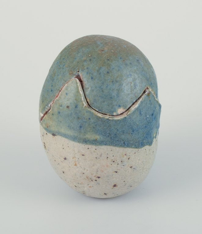 Danish studio ceramicist. Two egg-shaped unique ceramic sculptures. Divided into two parts. - 7