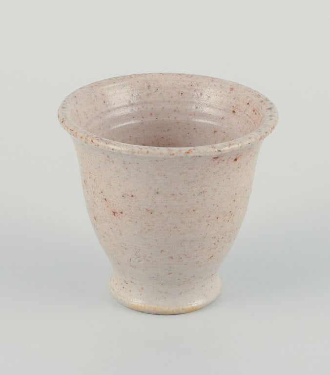 Bente Hansen (born 1943), Danish ceramic artist. Unique ceramic vase. Glazed in sandy tones. - 5