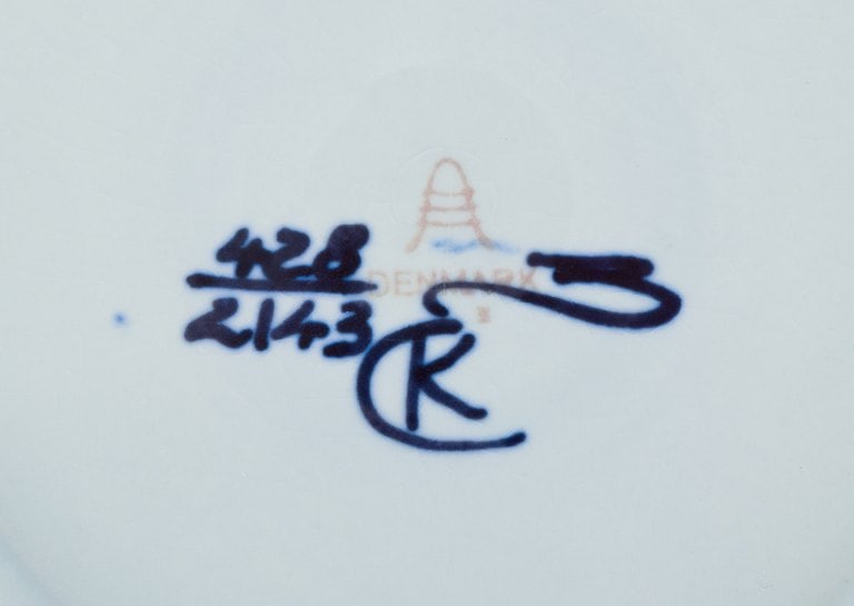 Kari Christensen (1938-1997) for Aluminia. Handcrafted "Tenera" fajance bowl. - 6